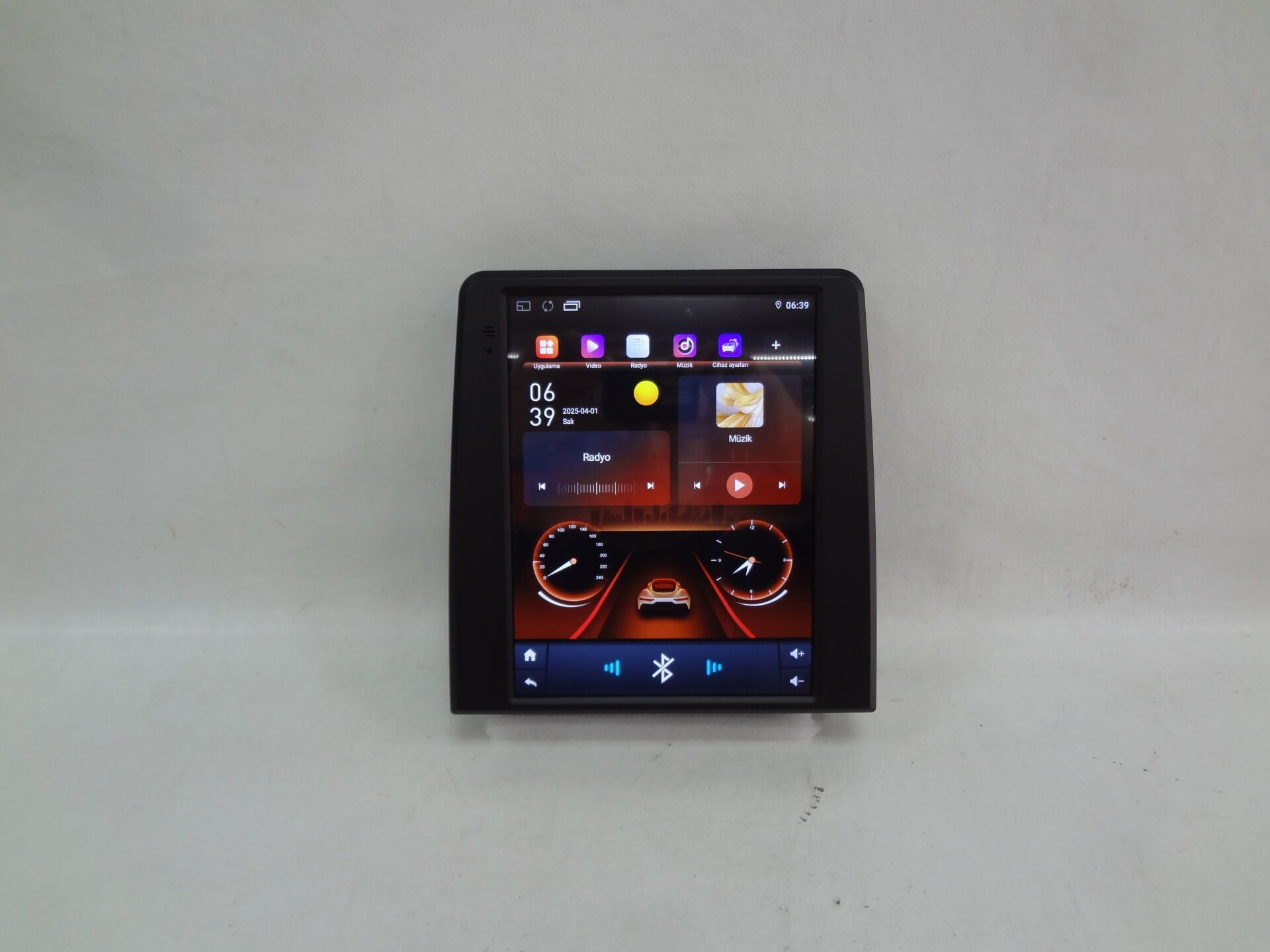 Navix V8 Turbo Renault Clio 5 Tesla 9.7 inç Android 15 CarPlay Android Auto Multimedya 4+64