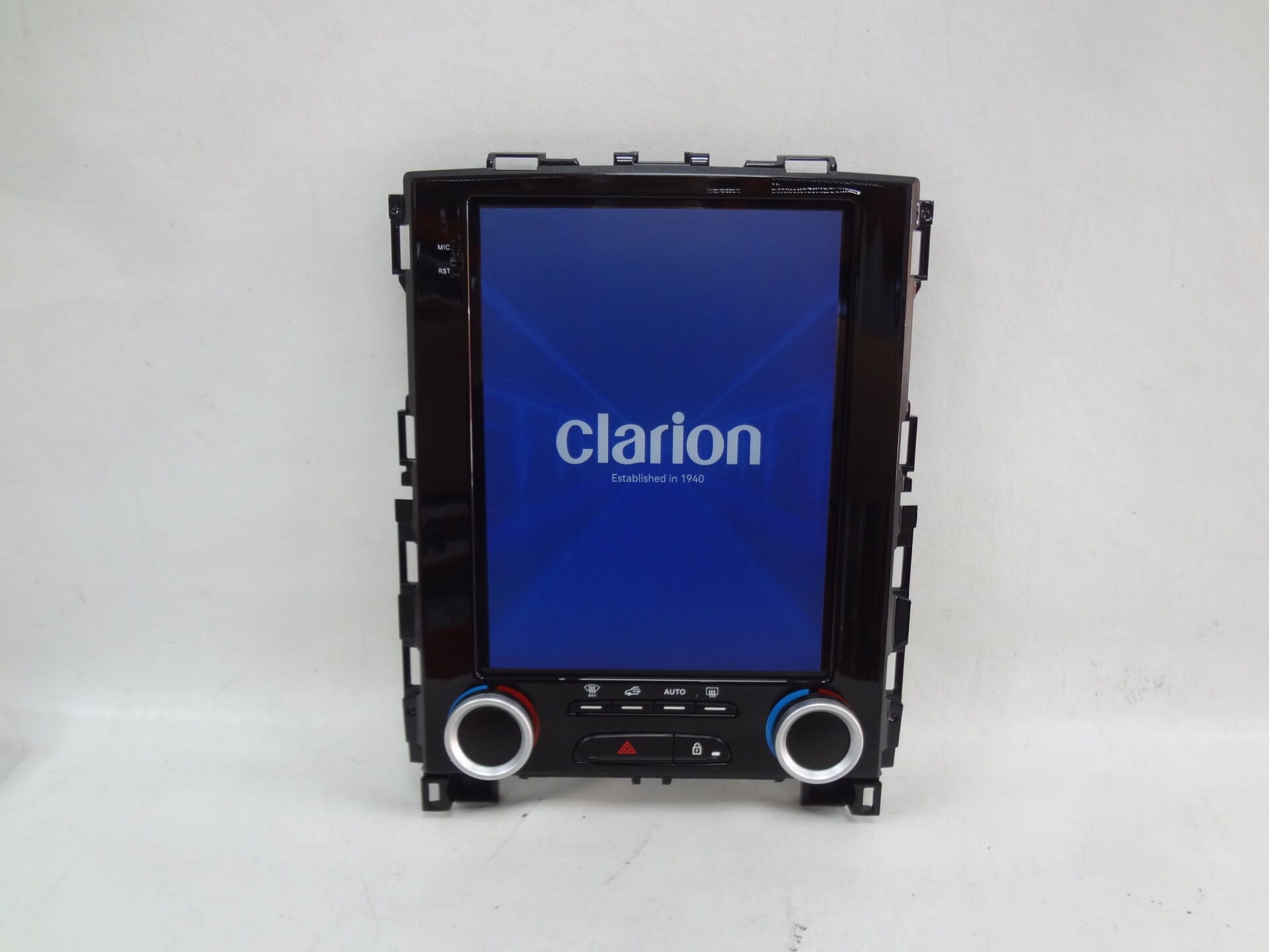 Clarion GL-300 Renault Megane 4 Icon Tesla 9.7 inç Android 15 CarPlay Android Auto Multimedya 4+64